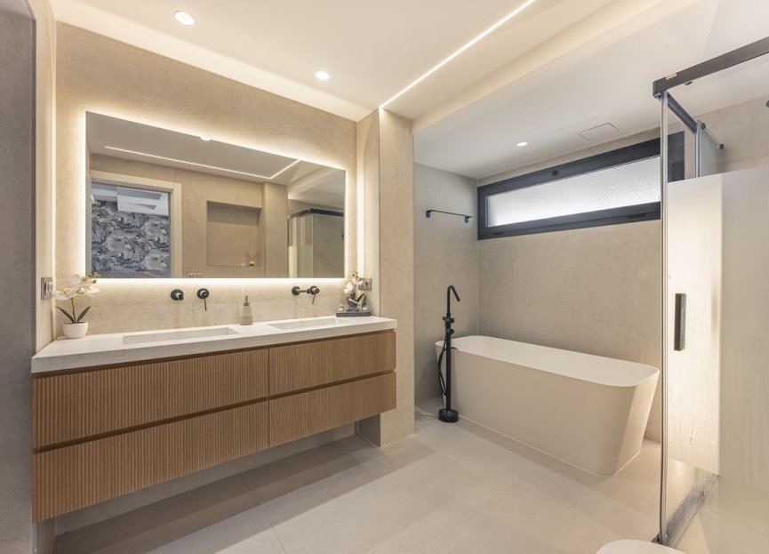 Resale - House - Detached Villa - Estepona - New Golden Mile