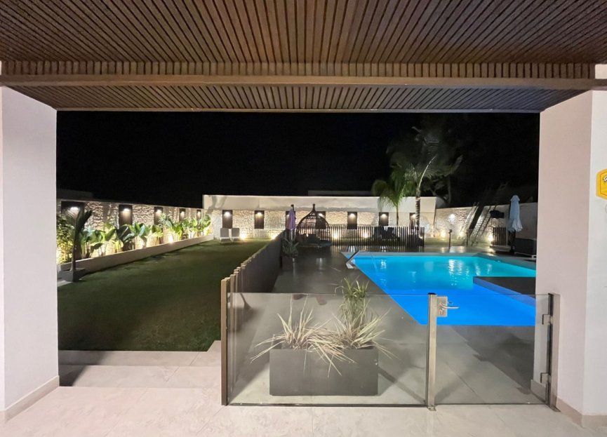 Resale - House - Detached Villa - Estepona - New Golden Mile