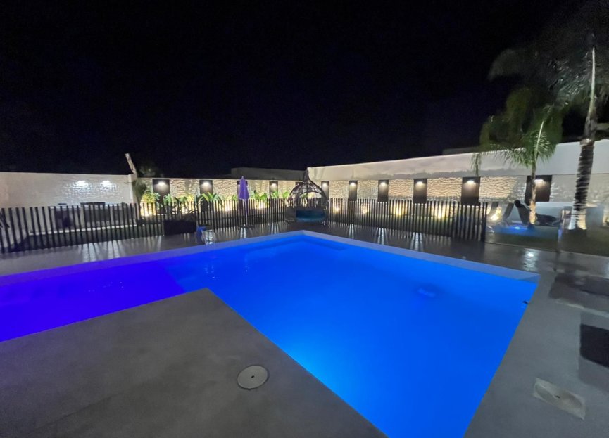 Resale - House - Detached Villa - Estepona - New Golden Mile