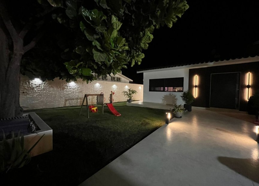 Resale - House - Detached Villa - Estepona - New Golden Mile