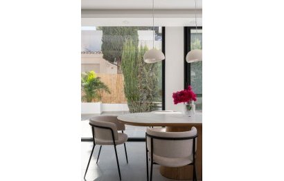 Resale - House - Detached Villa - Marbella - Nueva Andalucia