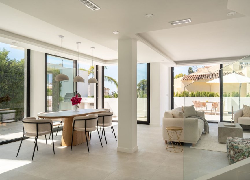 Resale - House - Detached Villa - Marbella - Nueva Andalucia