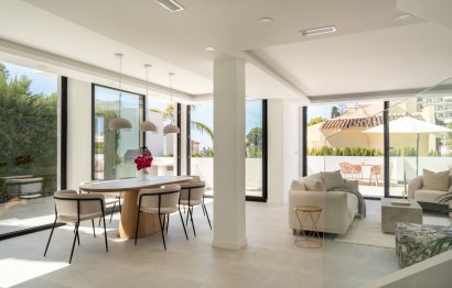 Resale - House - Detached Villa - Marbella - Nueva Andalucia