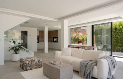 Resale - House - Detached Villa - Marbella - Nueva Andalucia