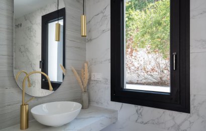 Resale - House - Detached Villa - Marbella - Nueva Andalucia