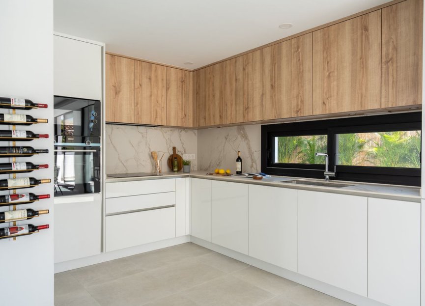 Resale - House - Detached Villa - Marbella - Nueva Andalucia