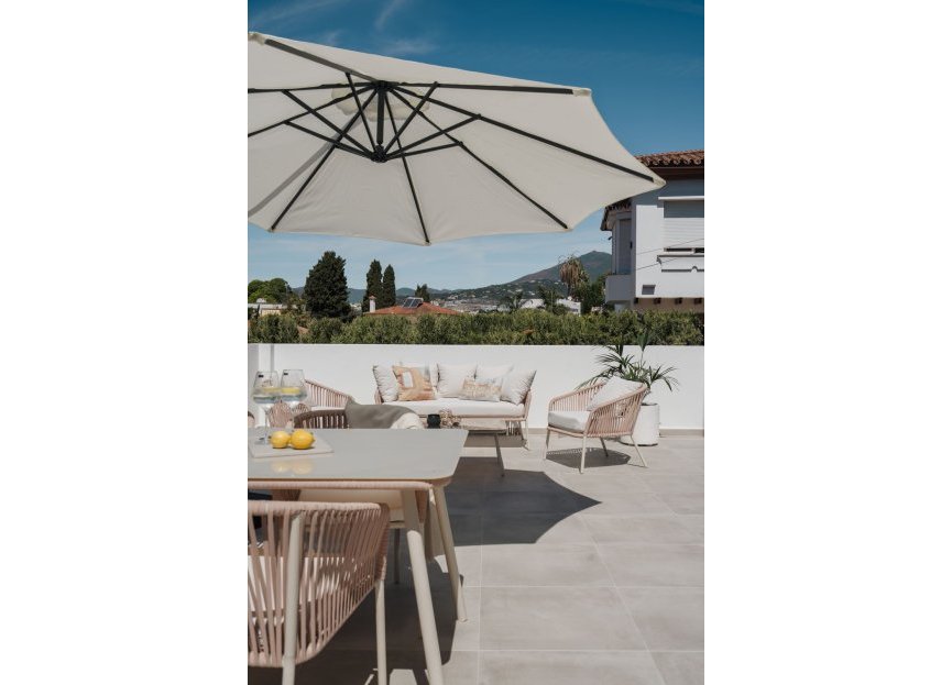 Resale - House - Detached Villa - Marbella - Nueva Andalucia