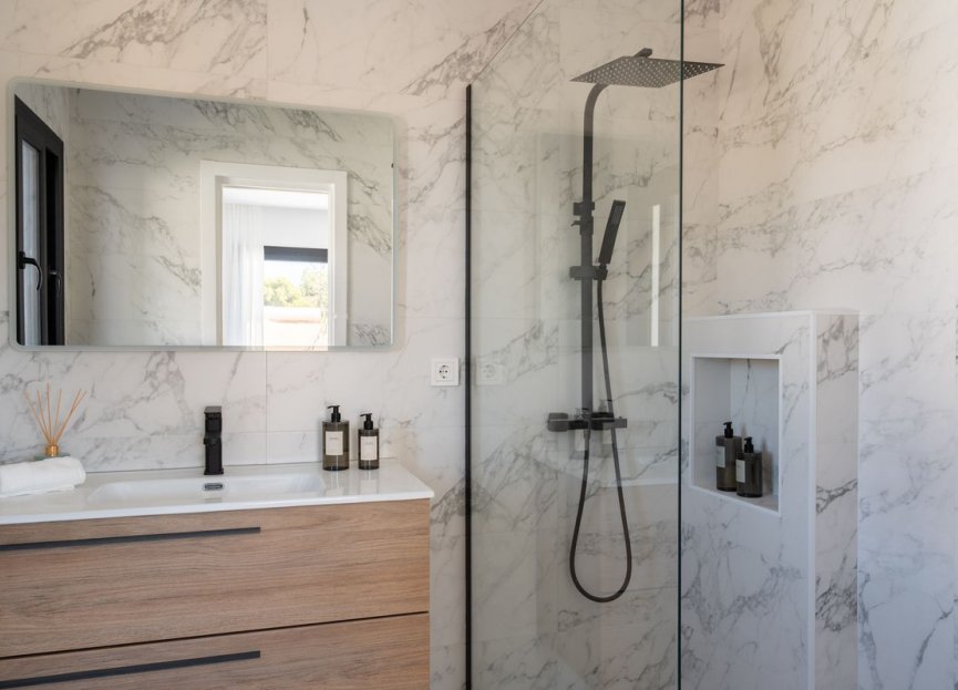 Resale - House - Detached Villa - Marbella - Nueva Andalucia