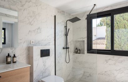 Resale - House - Detached Villa - Marbella - Nueva Andalucia