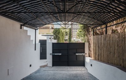 Resale - House - Detached Villa - Marbella - Nueva Andalucia
