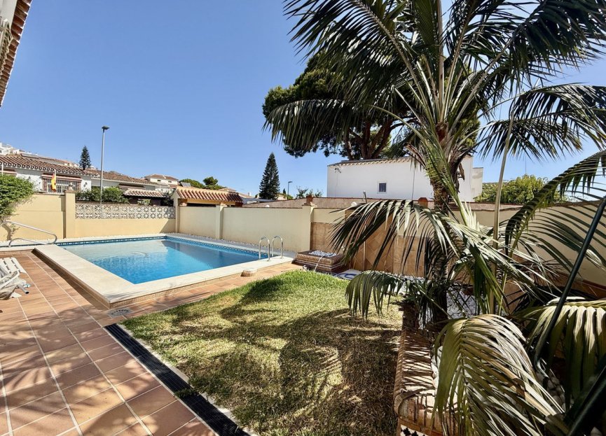 Resale - House - Detached Villa - Benalmádena - Benalmadena Centro