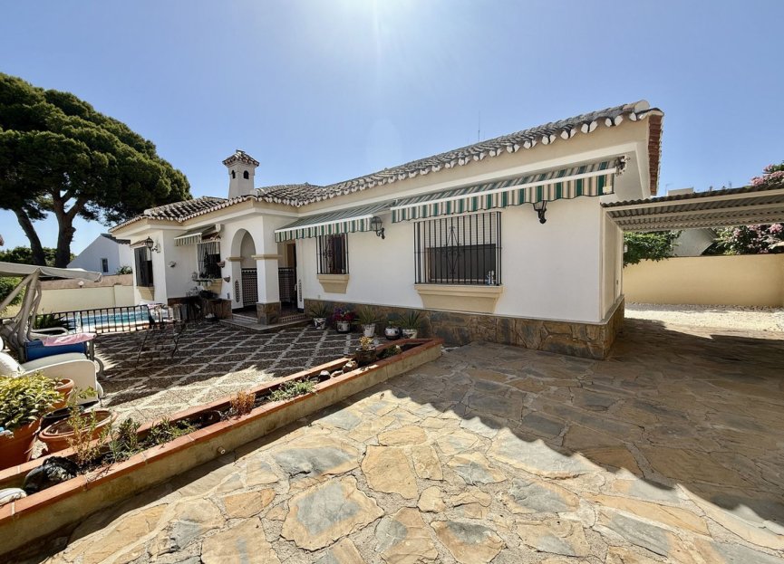 Resale - House - Detached Villa - Benalmádena - Benalmadena Centro