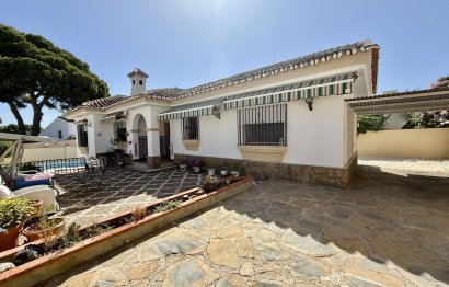 Resale - House - Detached Villa - Benalmádena - Benalmadena Centro