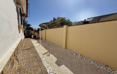 Resale - House - Detached Villa - Benalmádena - Benalmadena Centro