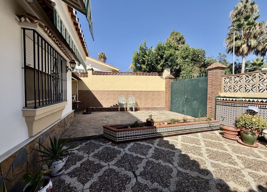 Resale - House - Detached Villa - Benalmádena - Benalmadena Centro