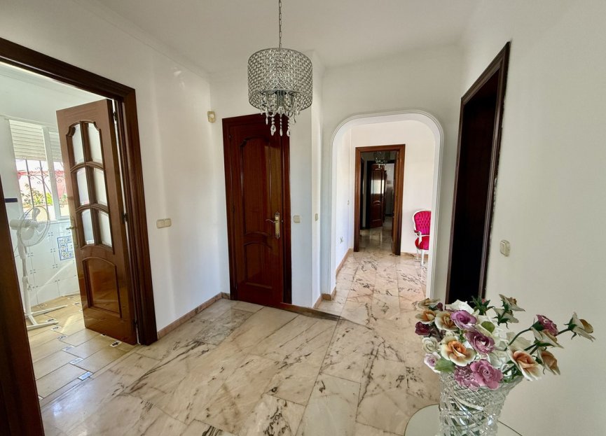 Resale - House - Detached Villa - Benalmádena - Benalmadena Centro