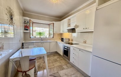 Resale - House - Detached Villa - Benalmádena - Benalmadena Centro