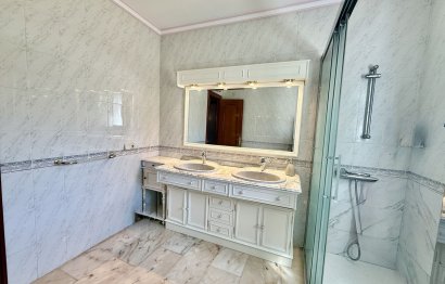 Resale - House - Detached Villa - Benalmádena - Benalmadena Centro