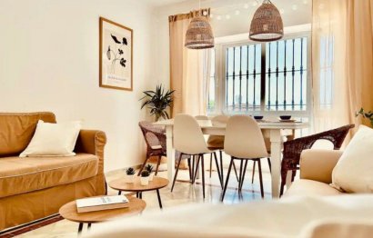 Resale - House - Detached Villa - Estepona - Estepona Centro