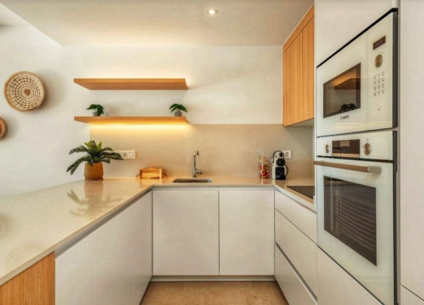 Resale - House - Detached Villa - Estepona - Estepona Centro