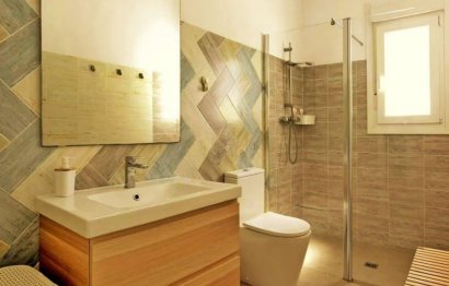 Resale - House - Detached Villa - Estepona - Estepona Centro