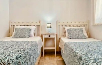 Resale - House - Detached Villa - Estepona - Estepona Centro