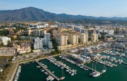 Resale - House - Detached Villa - Estepona - Estepona Centro