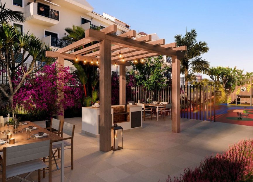 Resale - Apartment - Middle Floor Apartment - Estepona - Estepona Centro