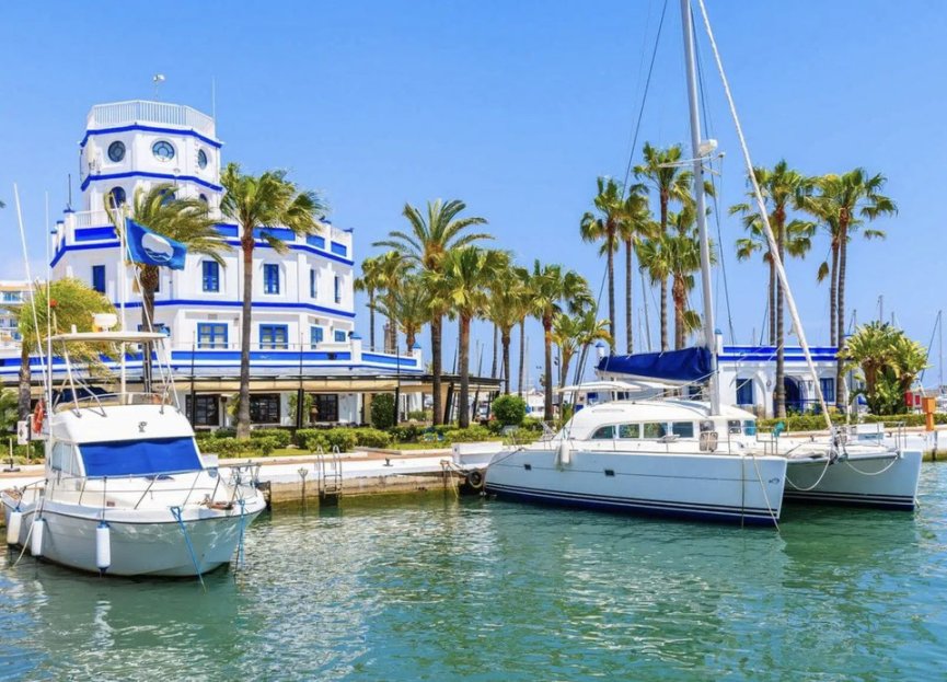 Resale - Apartment - Middle Floor Apartment - Estepona - Estepona Centro