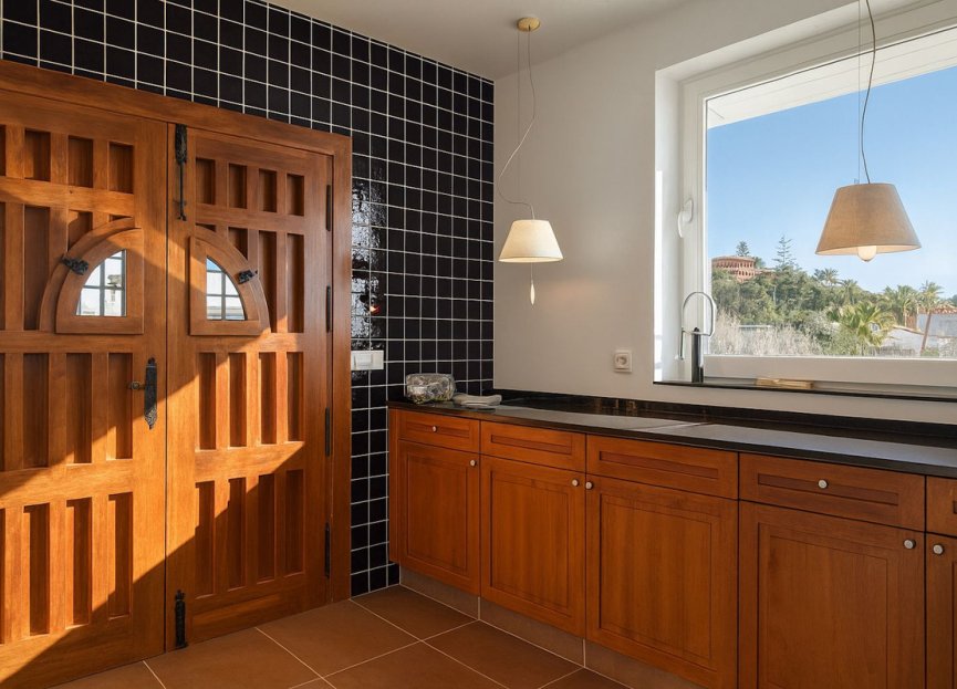 Resale - House - Detached Villa - Benalmádena - La Capellania