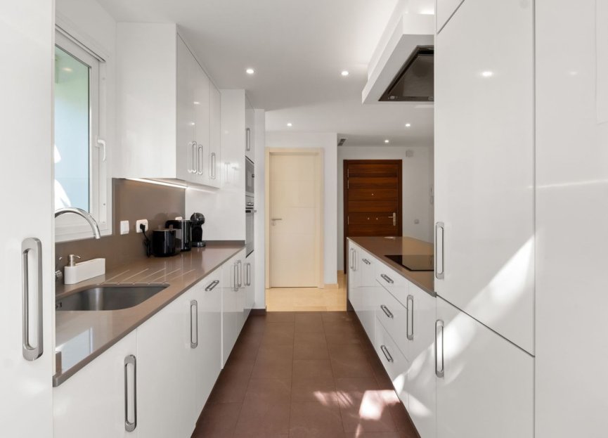 Resale - Ground floor apartment - Casares - Casares Centro