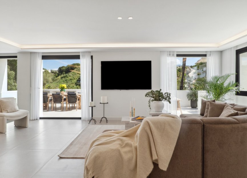 Resale - House - Detached Villa - Marbella - Nueva Andalucia