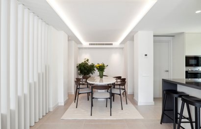 Resale - House - Detached Villa - Marbella - Nueva Andalucia