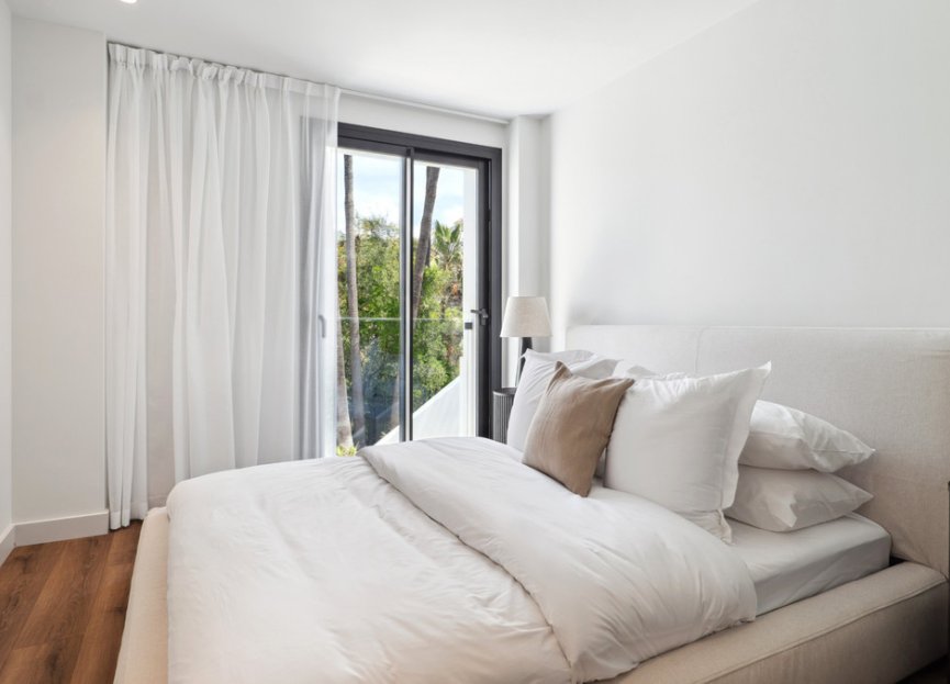 Resale - House - Detached Villa - Marbella - Nueva Andalucia