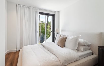 Resale - House - Detached Villa - Marbella - Nueva Andalucia