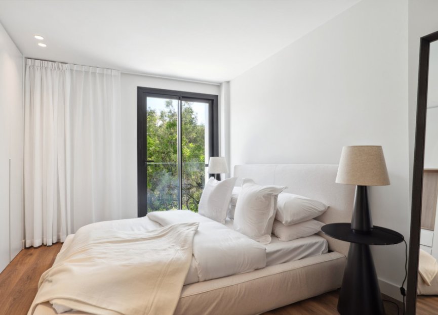 Resale - House - Detached Villa - Marbella - Nueva Andalucia