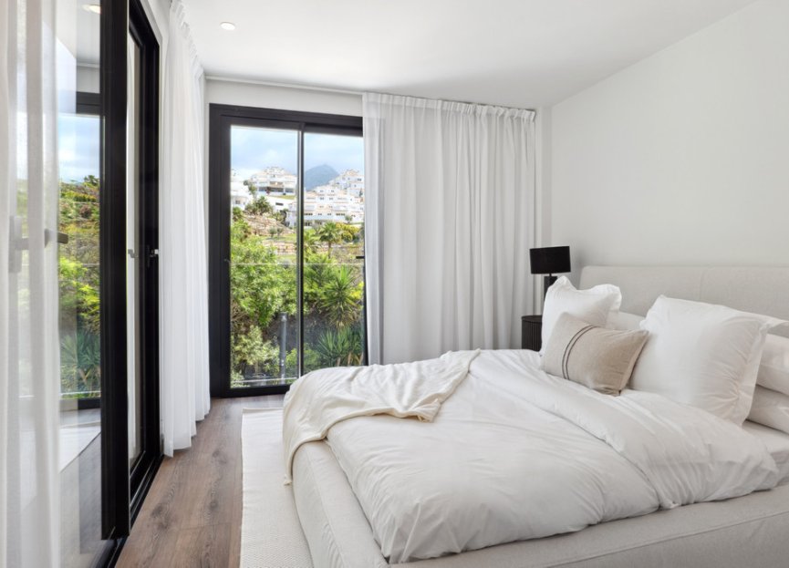 Resale - House - Detached Villa - Marbella - Nueva Andalucia