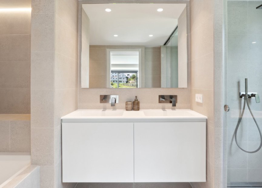 Resale - House - Detached Villa - Marbella - Nueva Andalucia