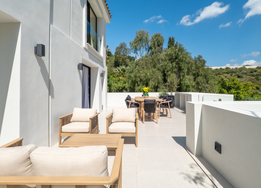 Resale - House - Detached Villa - Marbella - Nueva Andalucia