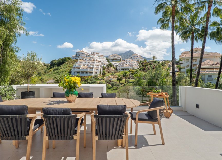 Resale - House - Detached Villa - Marbella - Nueva Andalucia