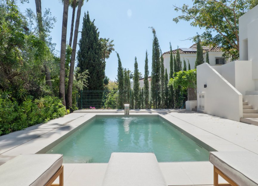 Resale - House - Detached Villa - Marbella - Nueva Andalucia