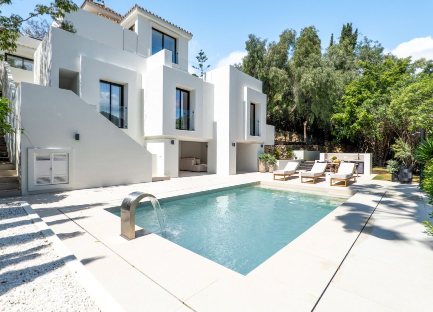 Resale - House - Detached Villa - Marbella - Nueva Andalucia
