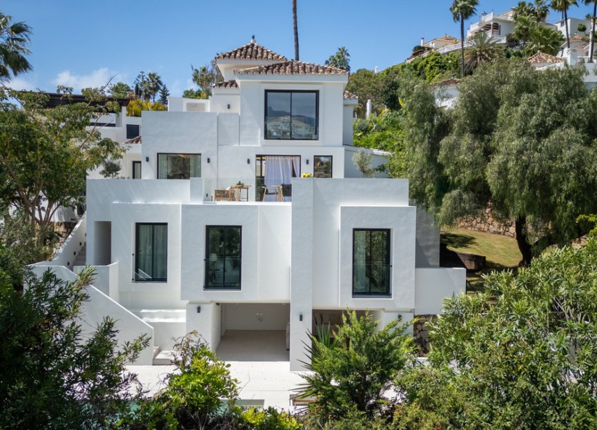 Resale - House - Detached Villa - Marbella - Nueva Andalucia