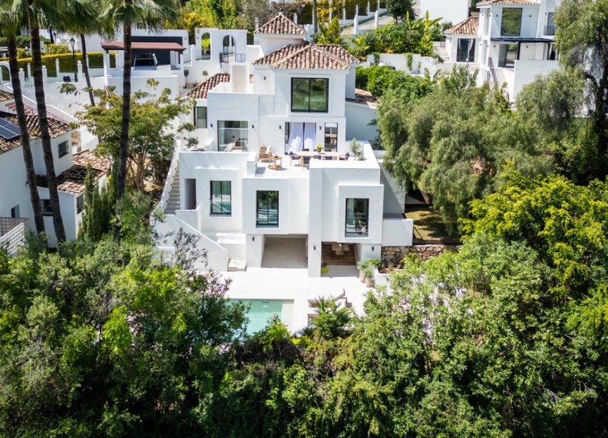 Resale - House - Detached Villa - Marbella - Nueva Andalucia