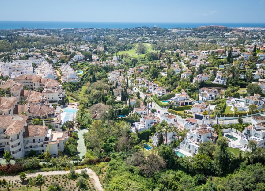 Resale - House - Detached Villa - Marbella - Nueva Andalucia