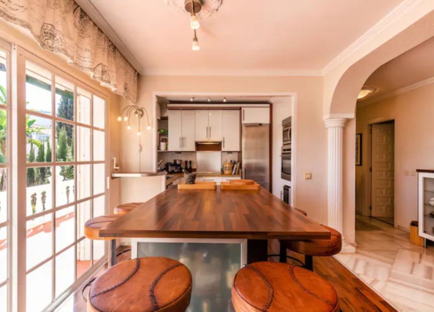 Resale - House - Detached Villa - Marbella - Nueva Andalucia