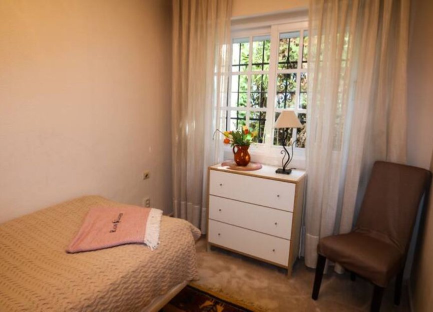 Resale - House - Detached Villa - Marbella - Nueva Andalucia