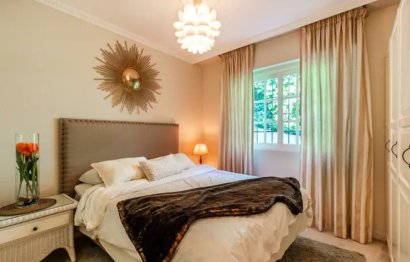 Resale - House - Detached Villa - Marbella - Nueva Andalucia