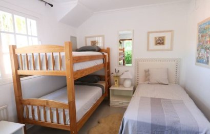 Resale - House - Detached Villa - Marbella - Nueva Andalucia