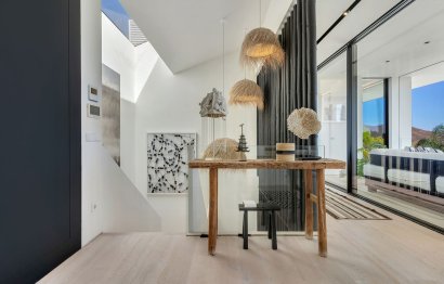 Resale - House - Detached Villa - Marbella - La Mairena